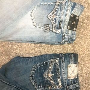 2 PAIRS MISS ME CAPRIS